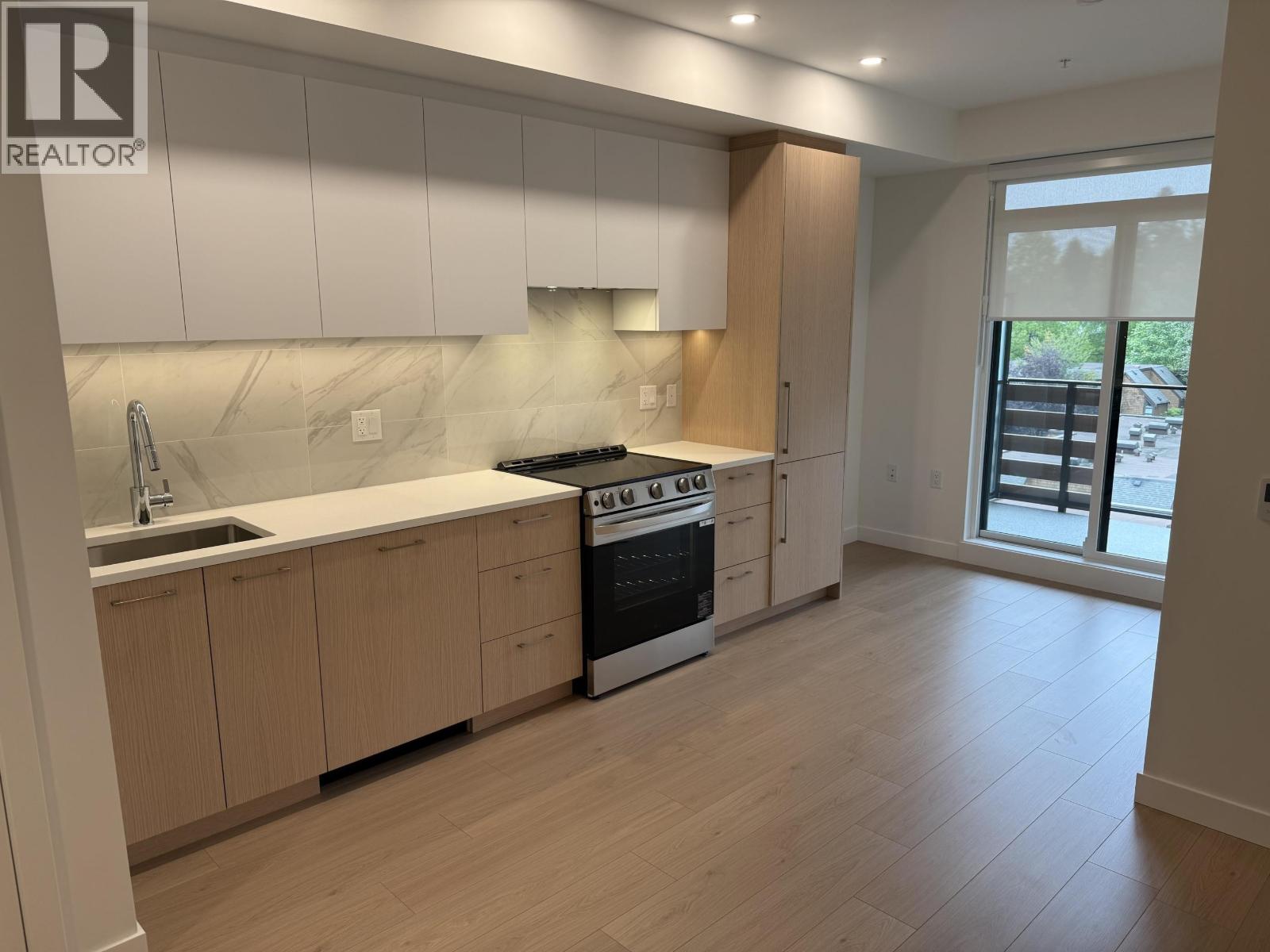503 150 JAMES, Port Moody