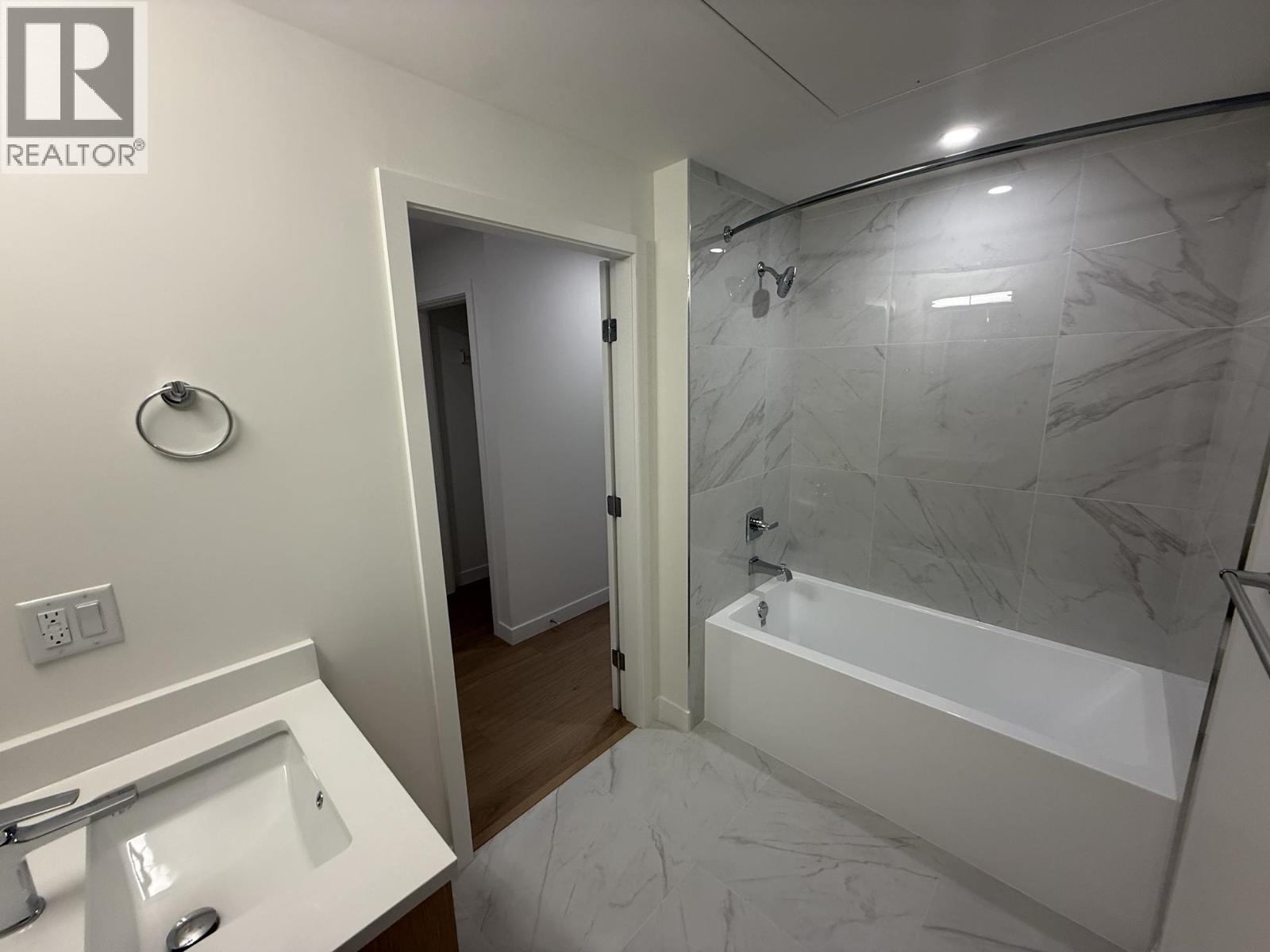 503 150 JAMES, Port Moody