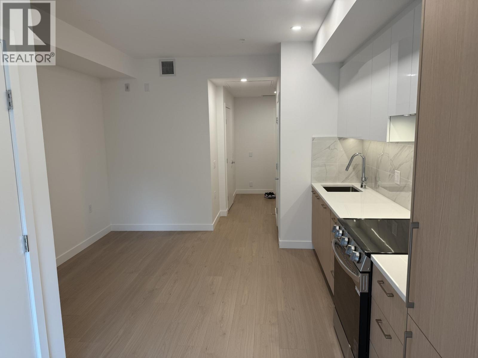 503 150 JAMES, Port Moody
