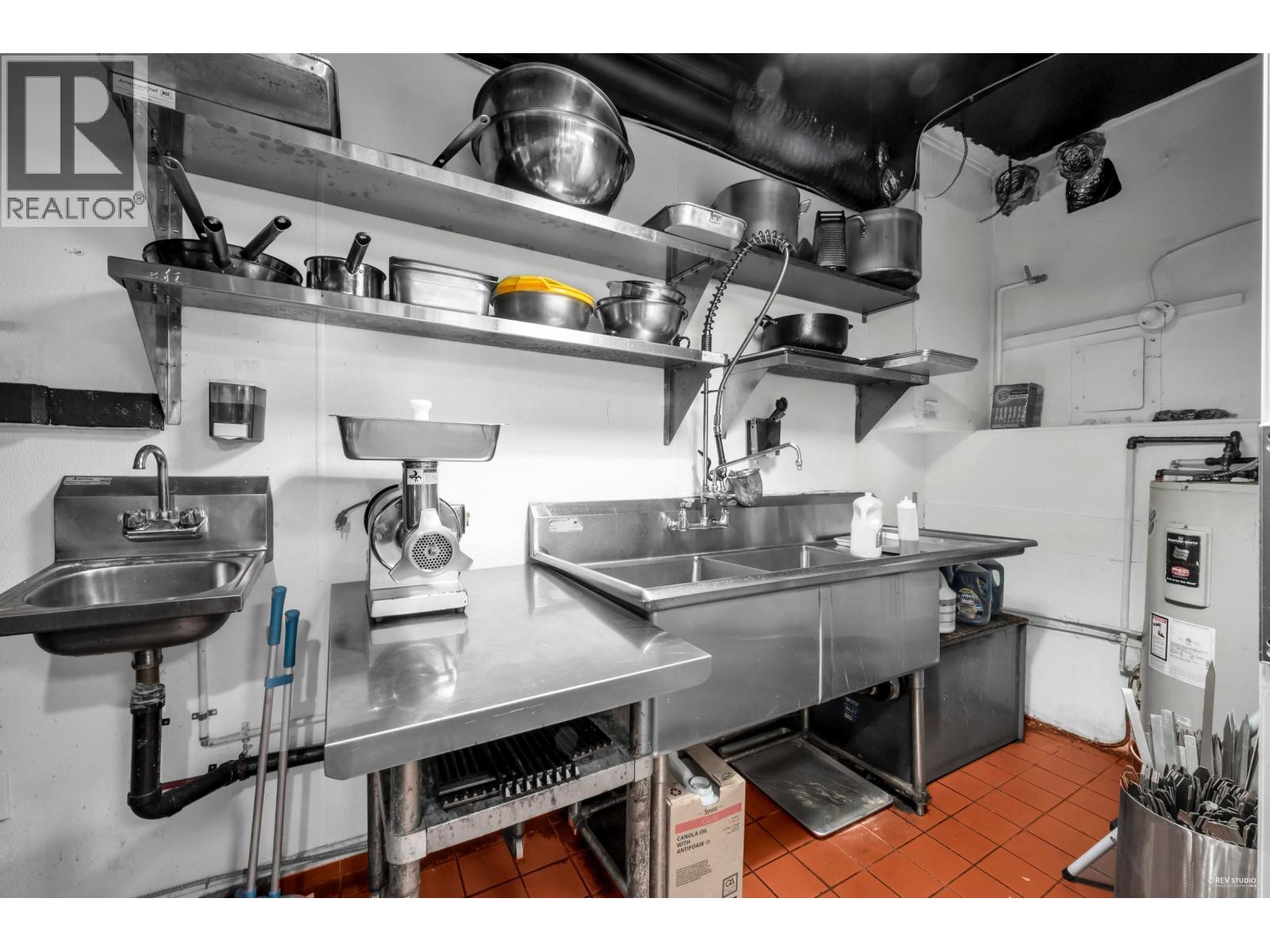 11940 CONFIDENTIAL, West Vancouver