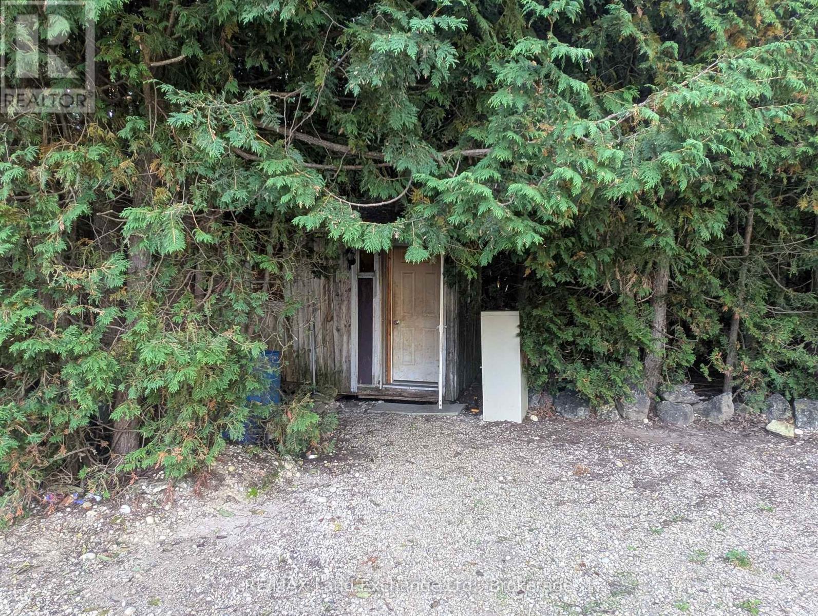 315045 HIGHWAY 6 RR1 HIGHWAY - 28