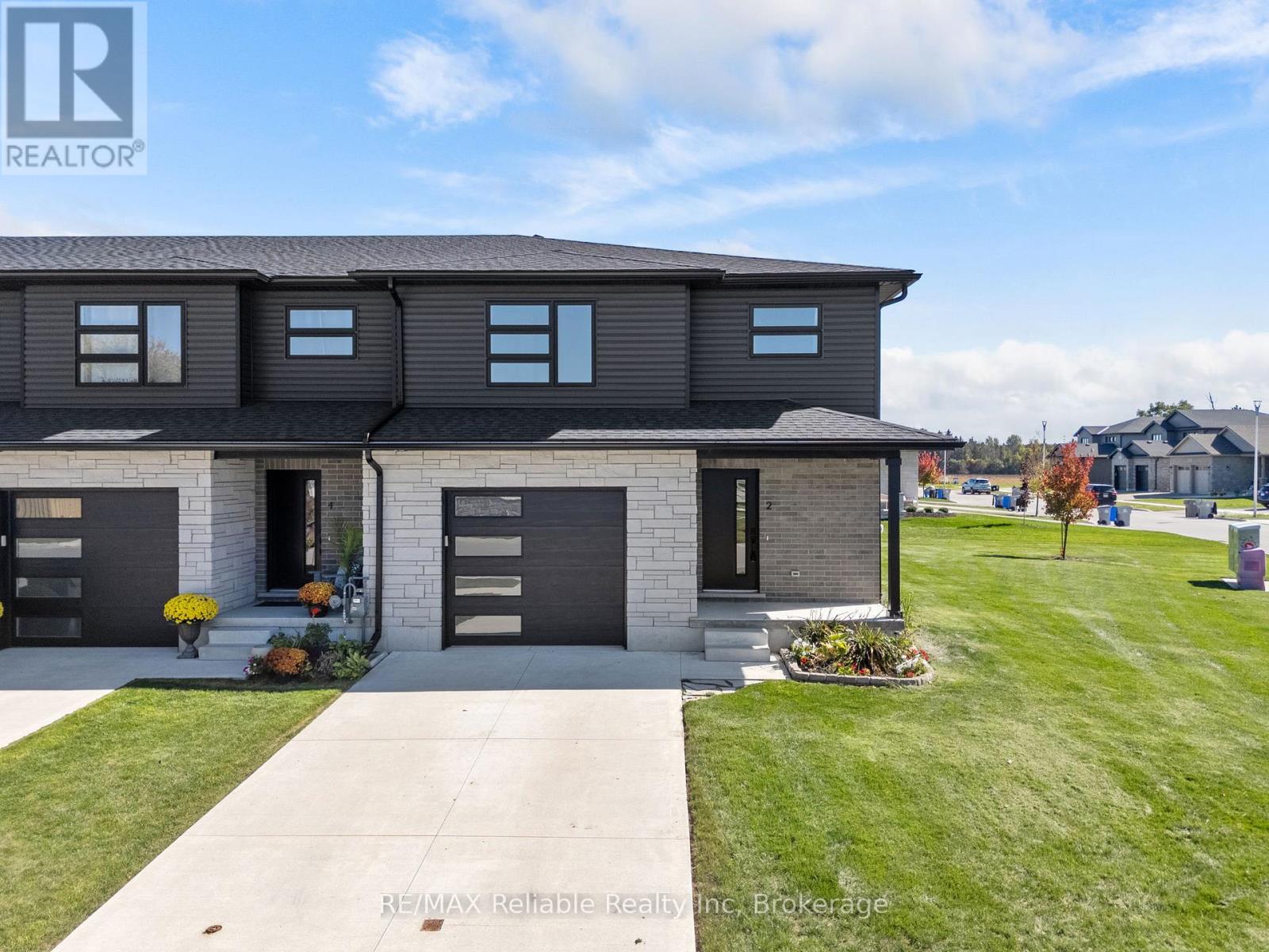 2 LINDA DRIVE