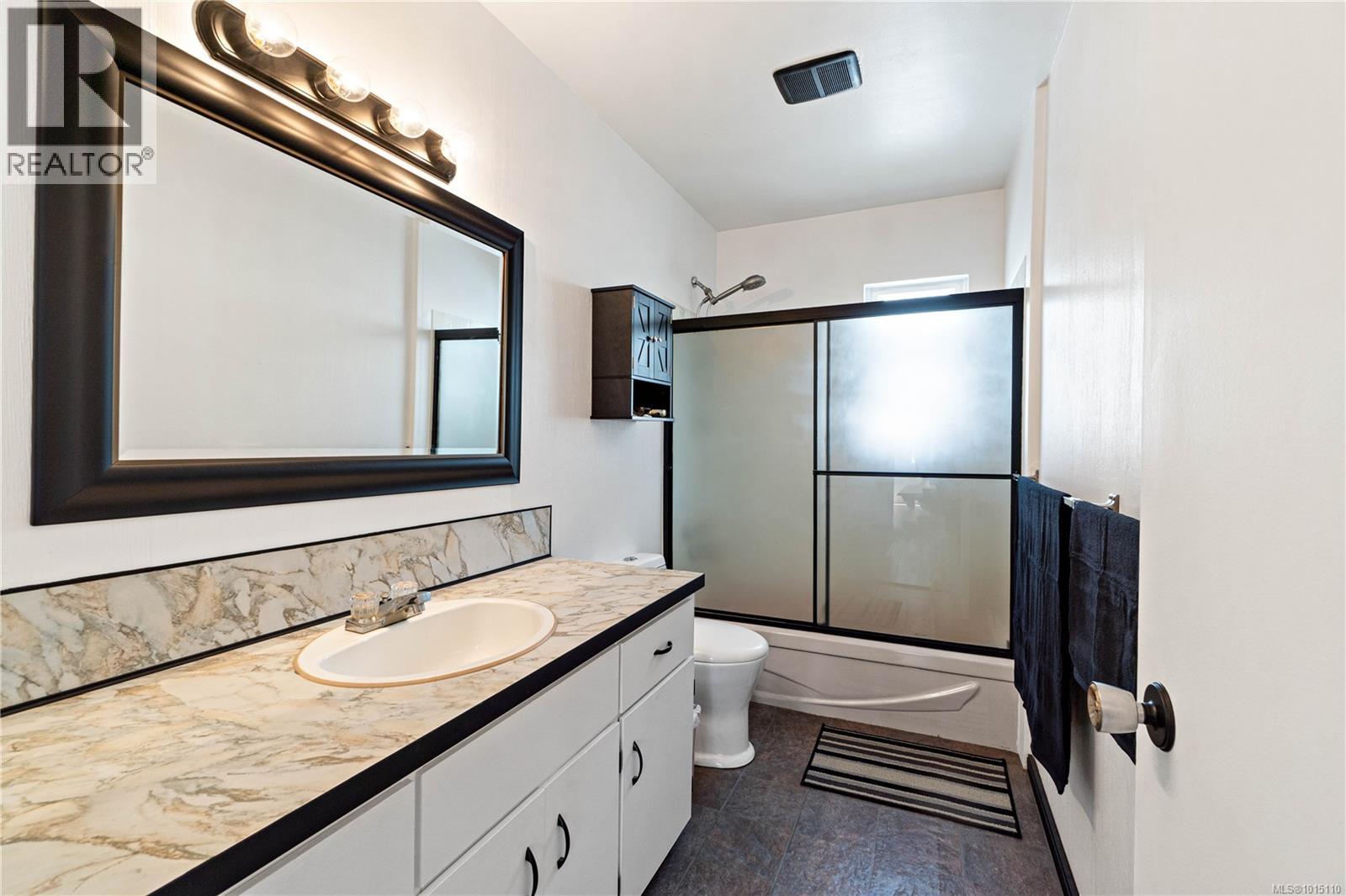 125 Harewood Rd, Nanaimo