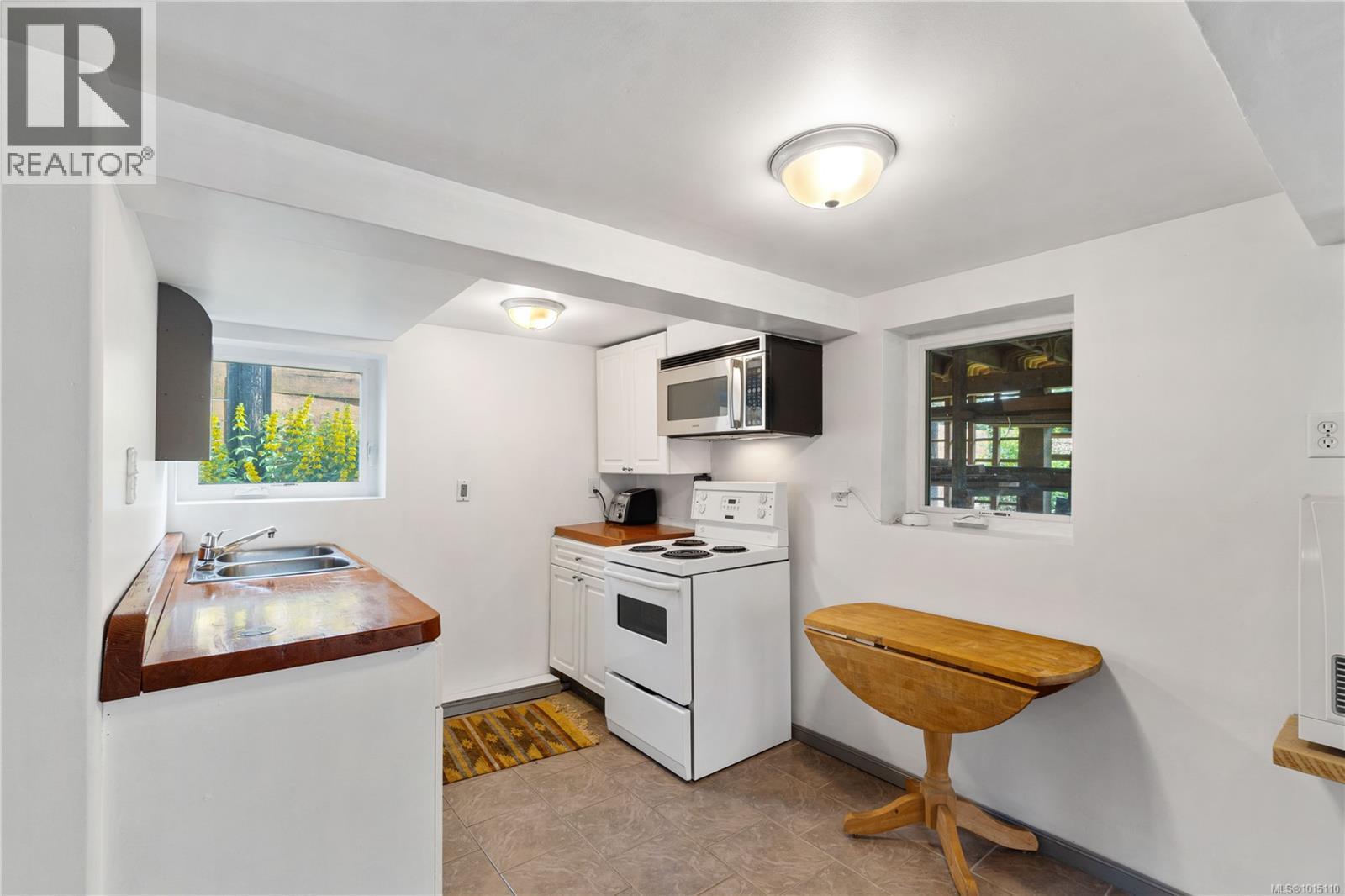 125 Harewood Rd, Nanaimo