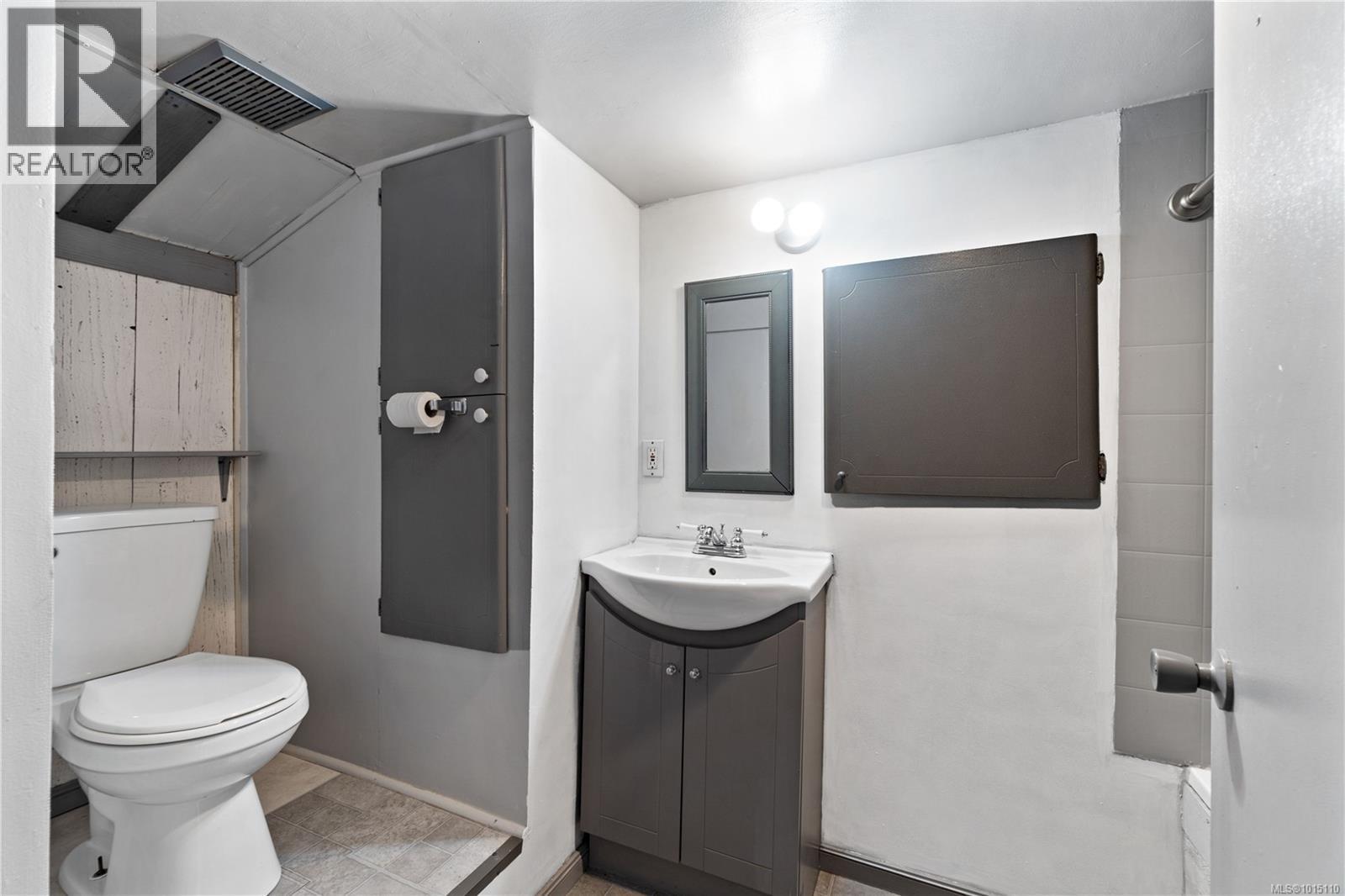 125 Harewood Rd, Nanaimo