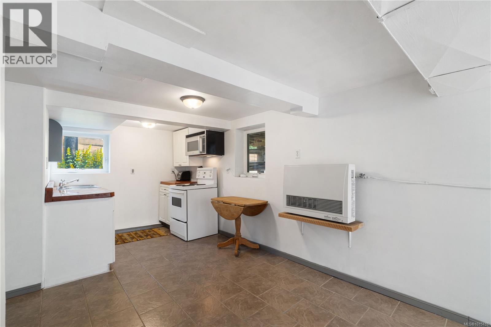 125 Harewood Rd, Nanaimo