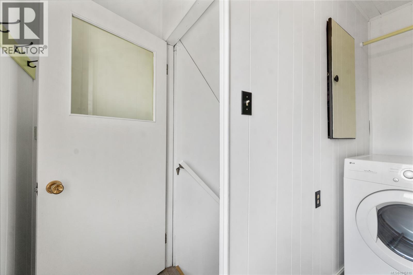 125 Harewood Rd, Nanaimo