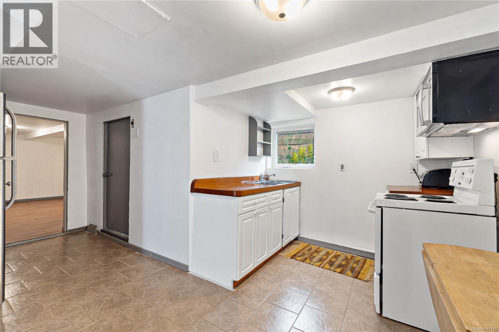 125 Harewood Rd, Nanaimo