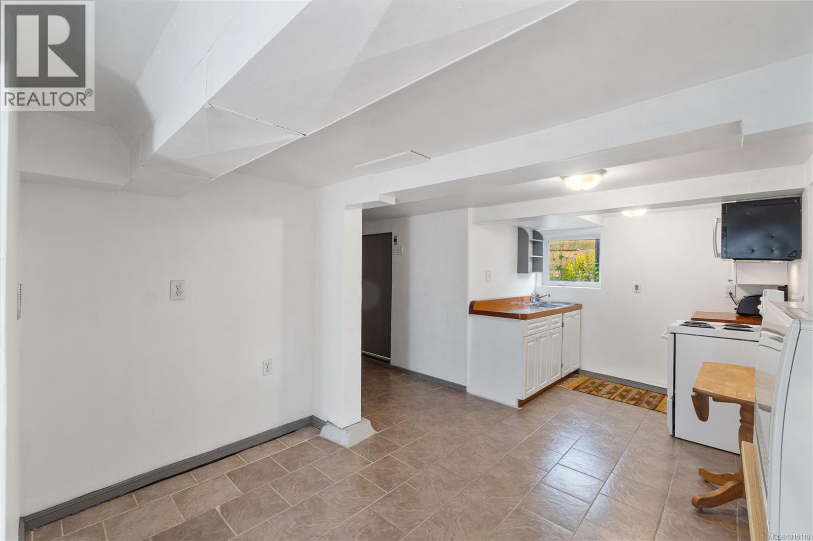 125 Harewood Rd, Nanaimo