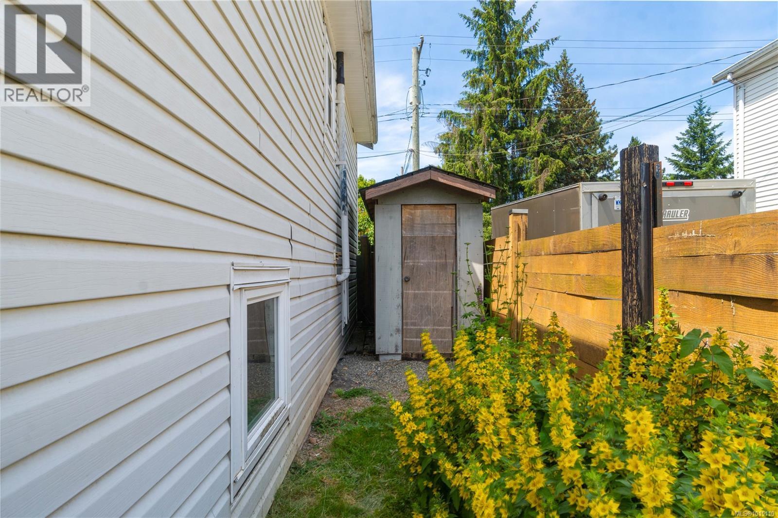 125 Harewood Rd, Nanaimo