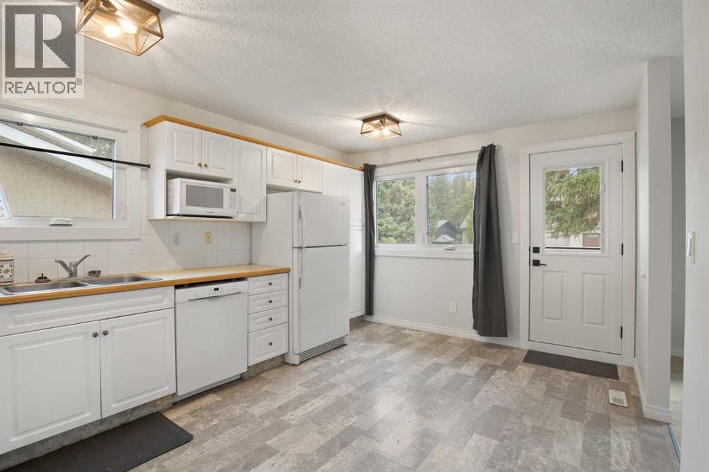 36 Page Avenue, Red Deer