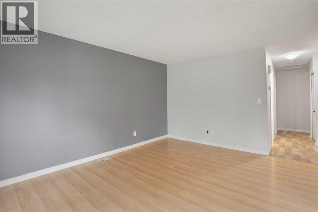 36 Page Avenue, Red Deer