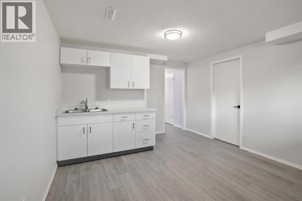 36 Page Avenue, Red Deer