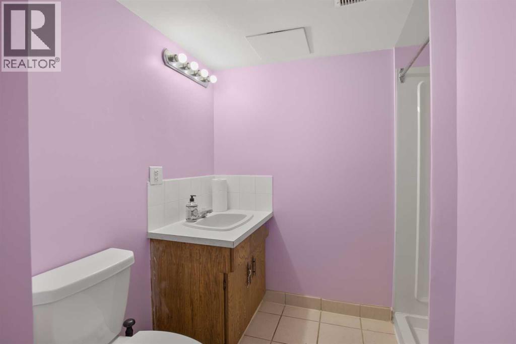 36 Page Avenue, Red Deer