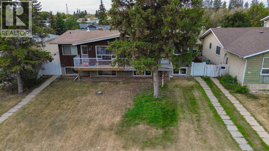 36 Page Avenue, Red Deer