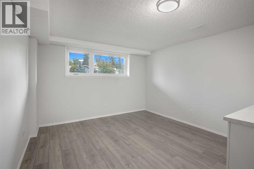 36 Page Avenue, Red Deer