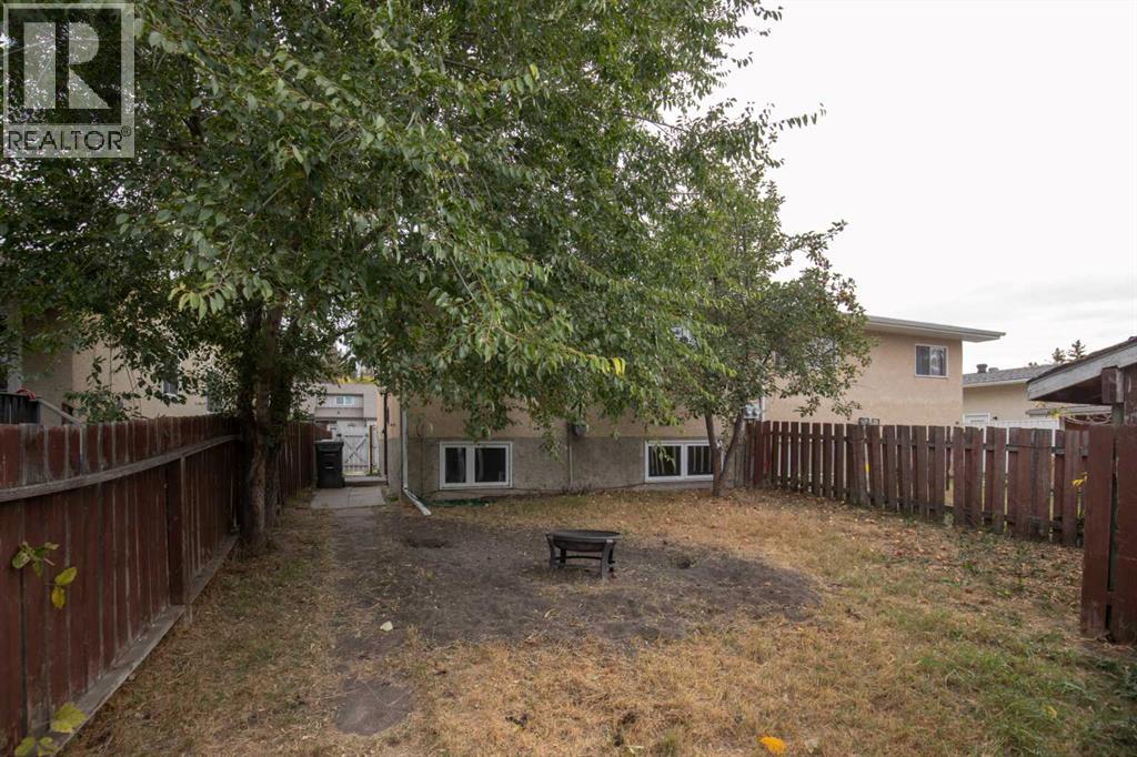 36 Page Avenue, Red Deer