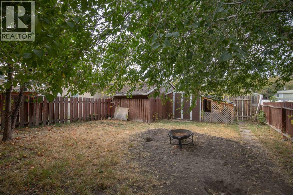 36 Page Avenue, Red Deer