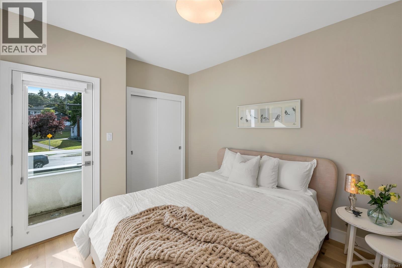  1040 Colville Road, Esquimalt
