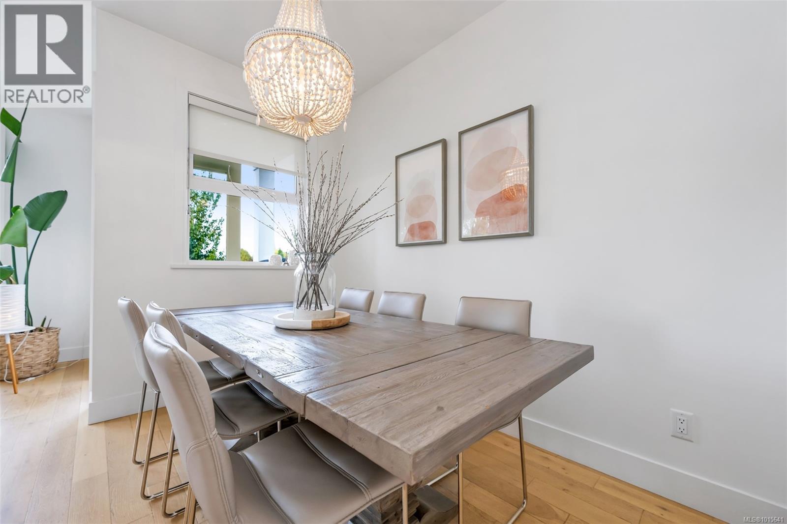  1040 Colville Road, Esquimalt