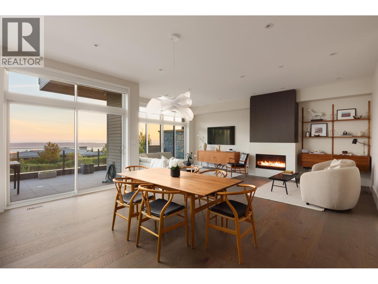 2821 CHIPPENDALE ROAD, West Vancouver