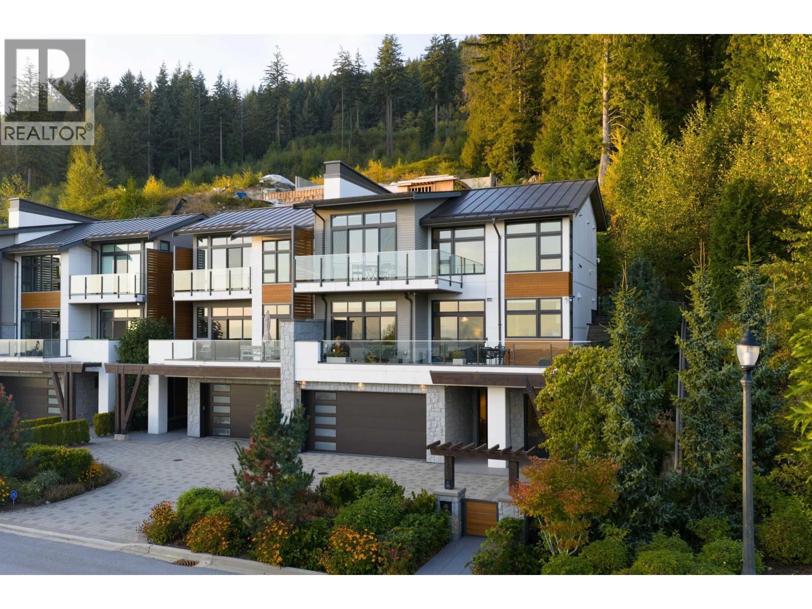 2821 CHIPPENDALE ROAD, West Vancouver