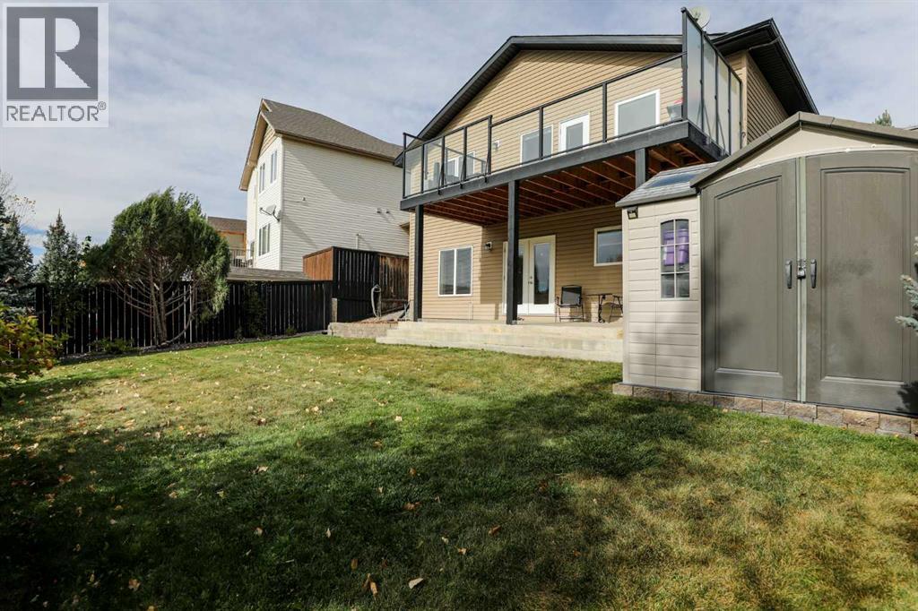 Single Family House Bi-level for Sale in  Mt Sunburst Crescent W Sunridge Lethbridge 