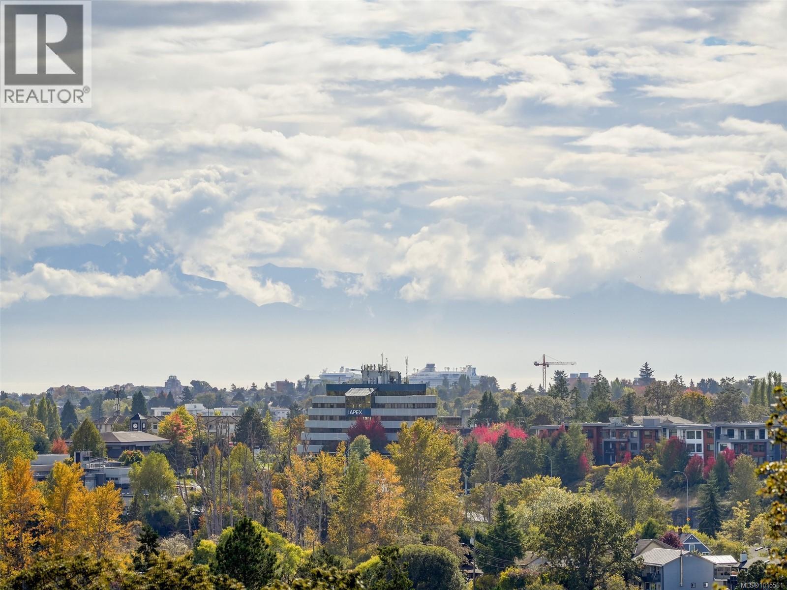 603 4009 Rainbow Hill Lane, Saanich