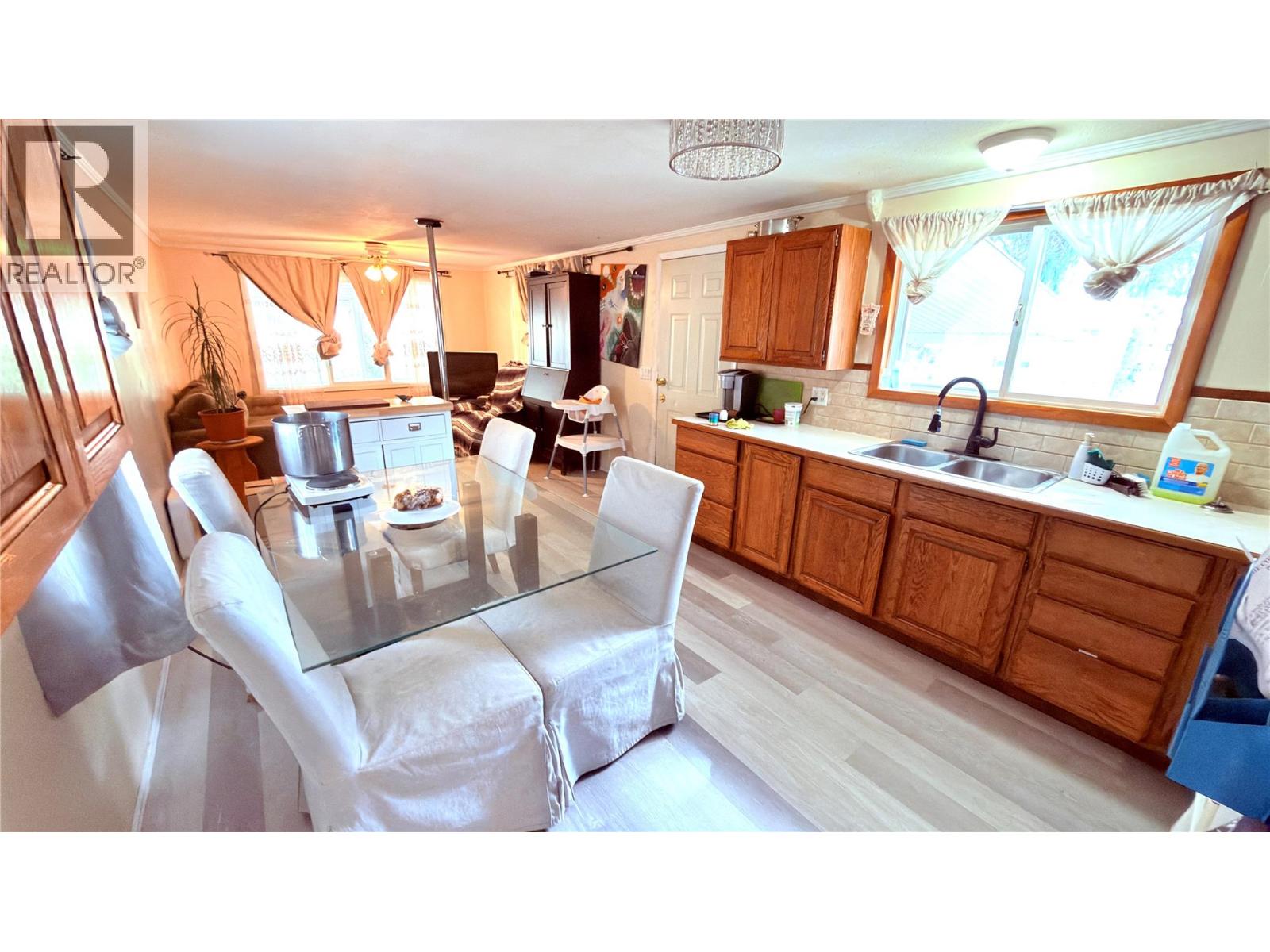 645 STRATHMORE AVENUE - 13