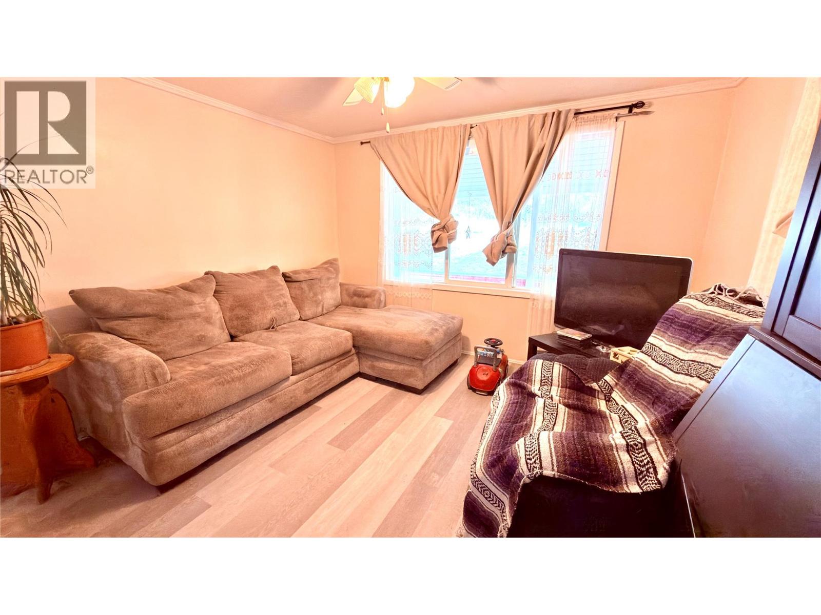 645 STRATHMORE AVENUE - 15