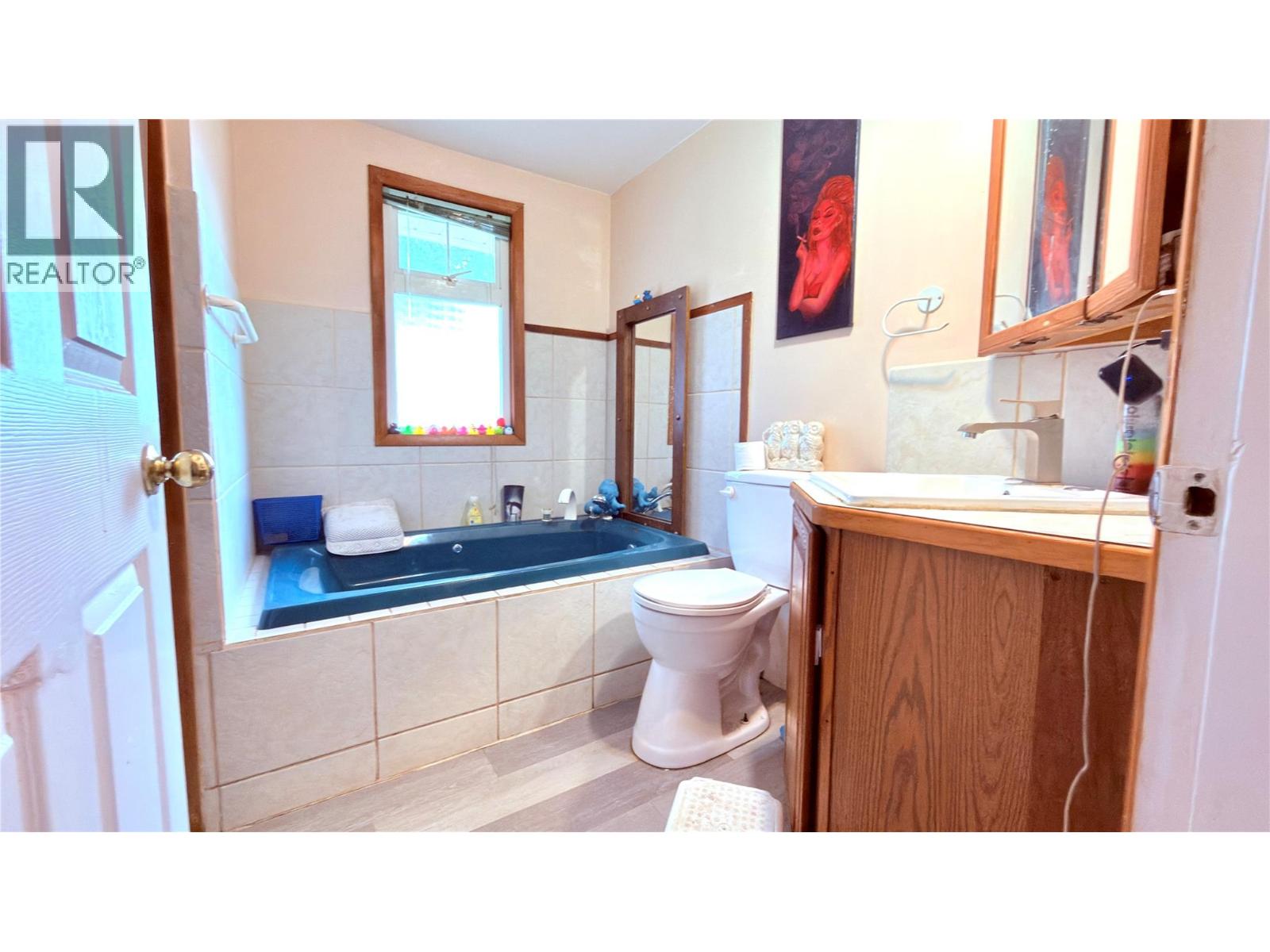 645 STRATHMORE AVENUE - 18