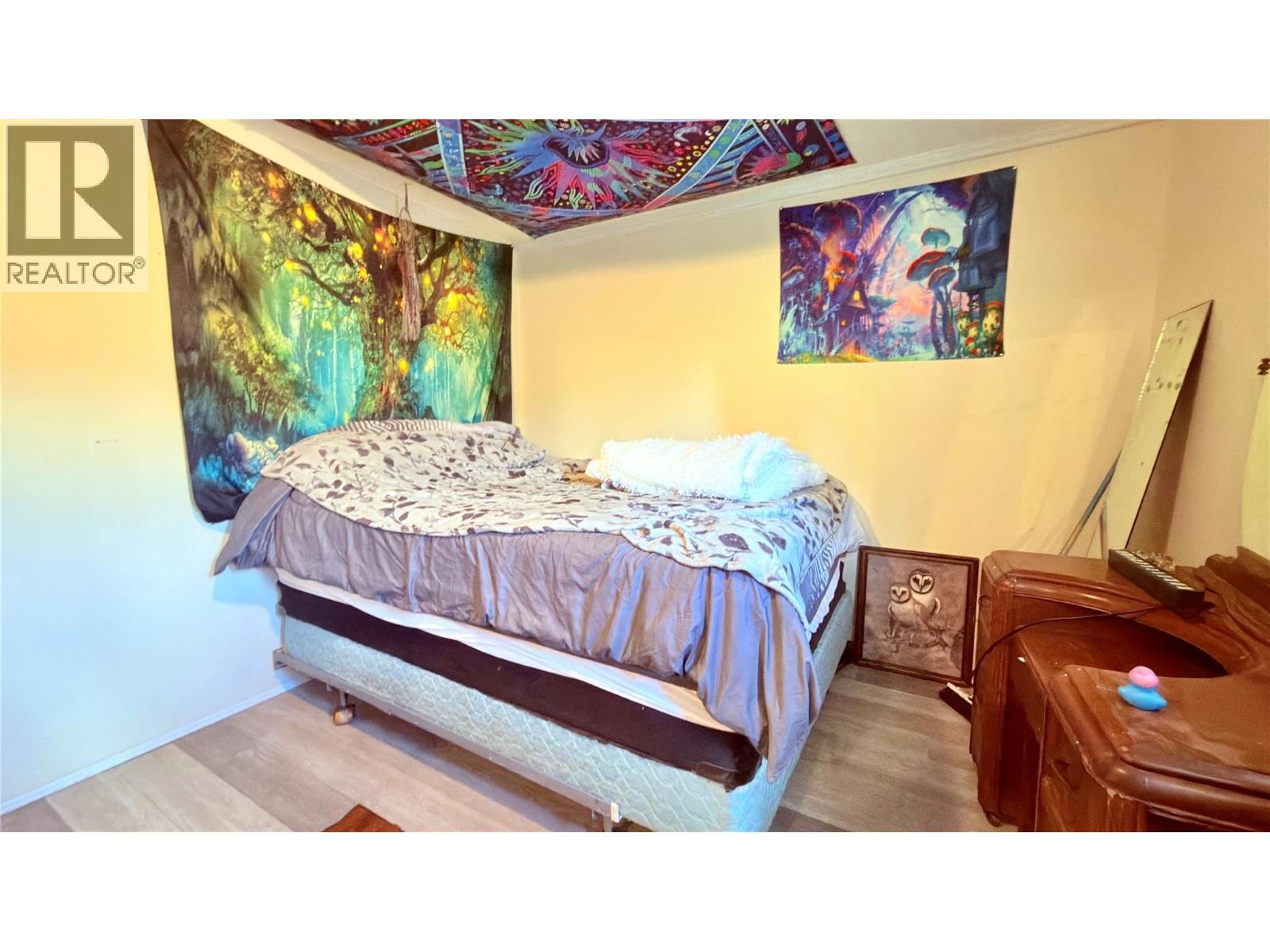 645 STRATHMORE AVENUE - 21