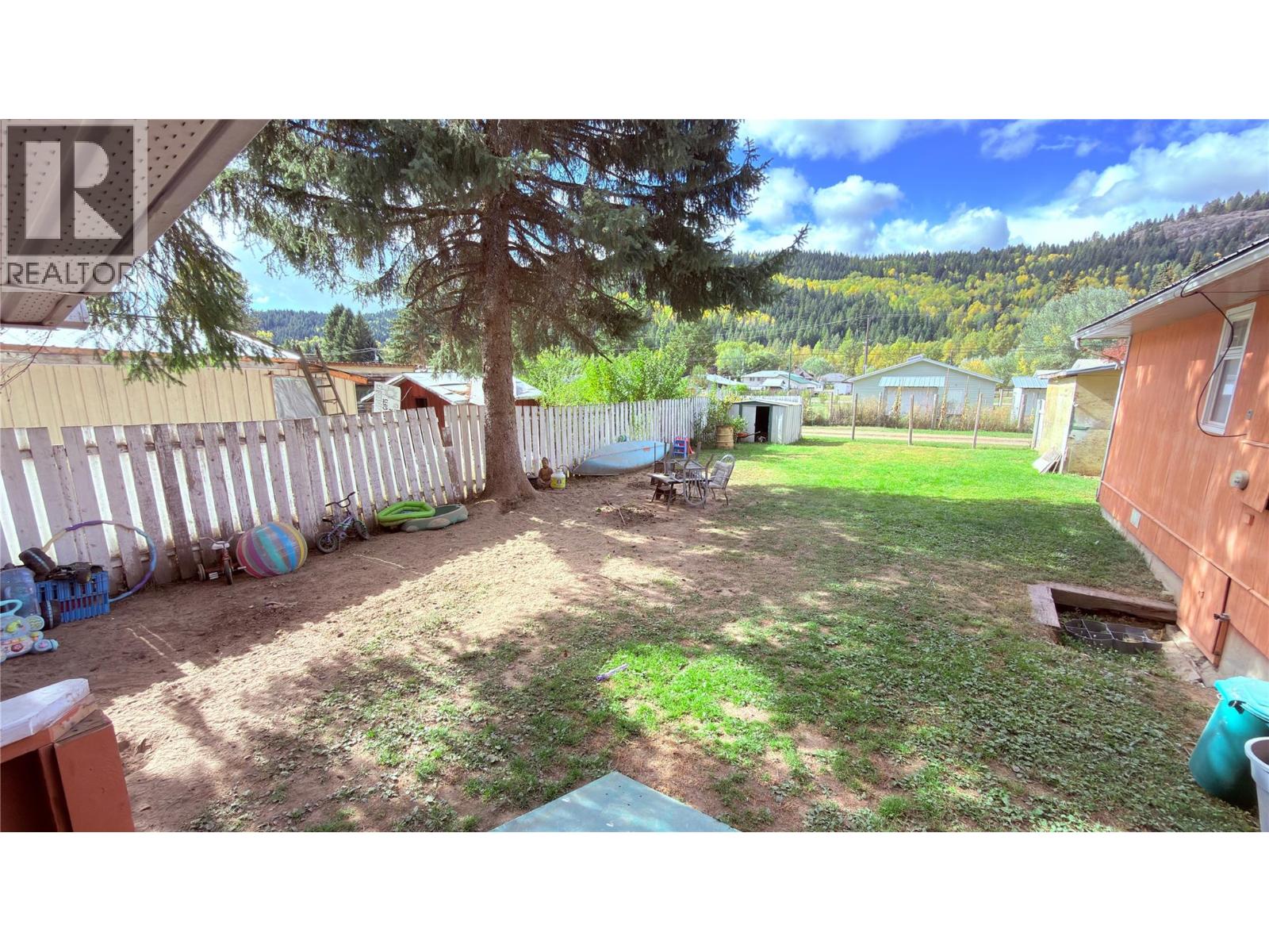 645 STRATHMORE AVENUE - 7