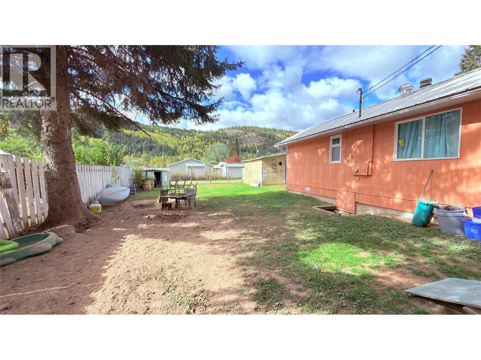 645 STRATHMORE AVENUE - 9