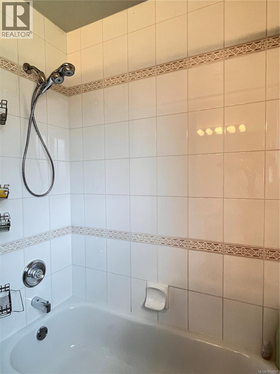  1113 Rock Street, Saanich