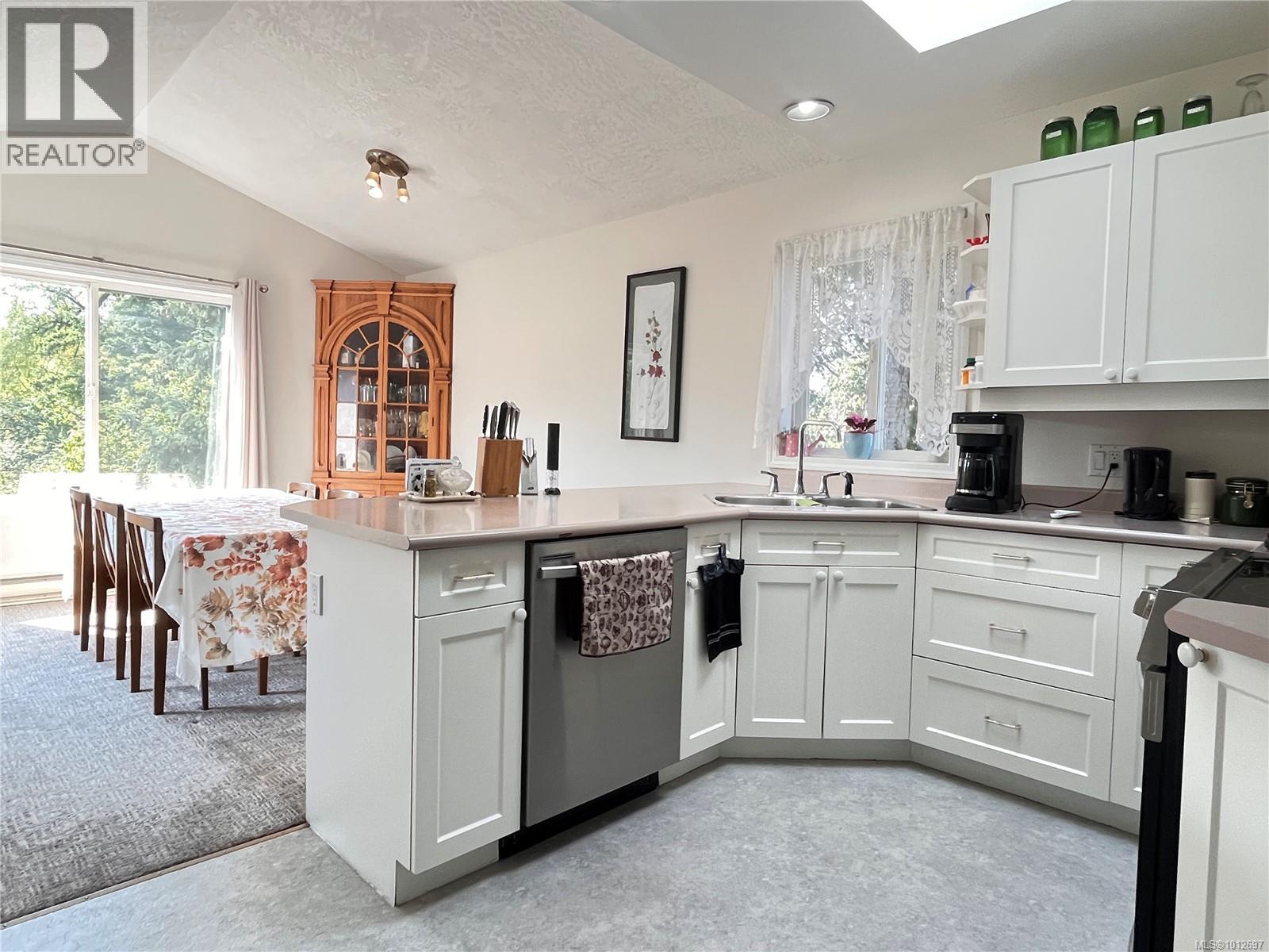  1113 Rock Street, Saanich