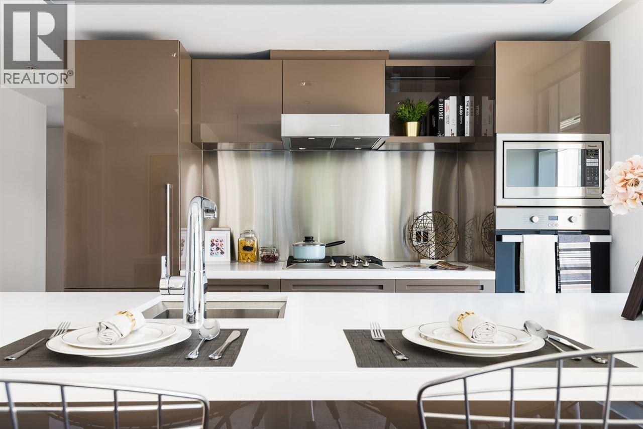 1001 777 RICHARDS STREET, Vancouver