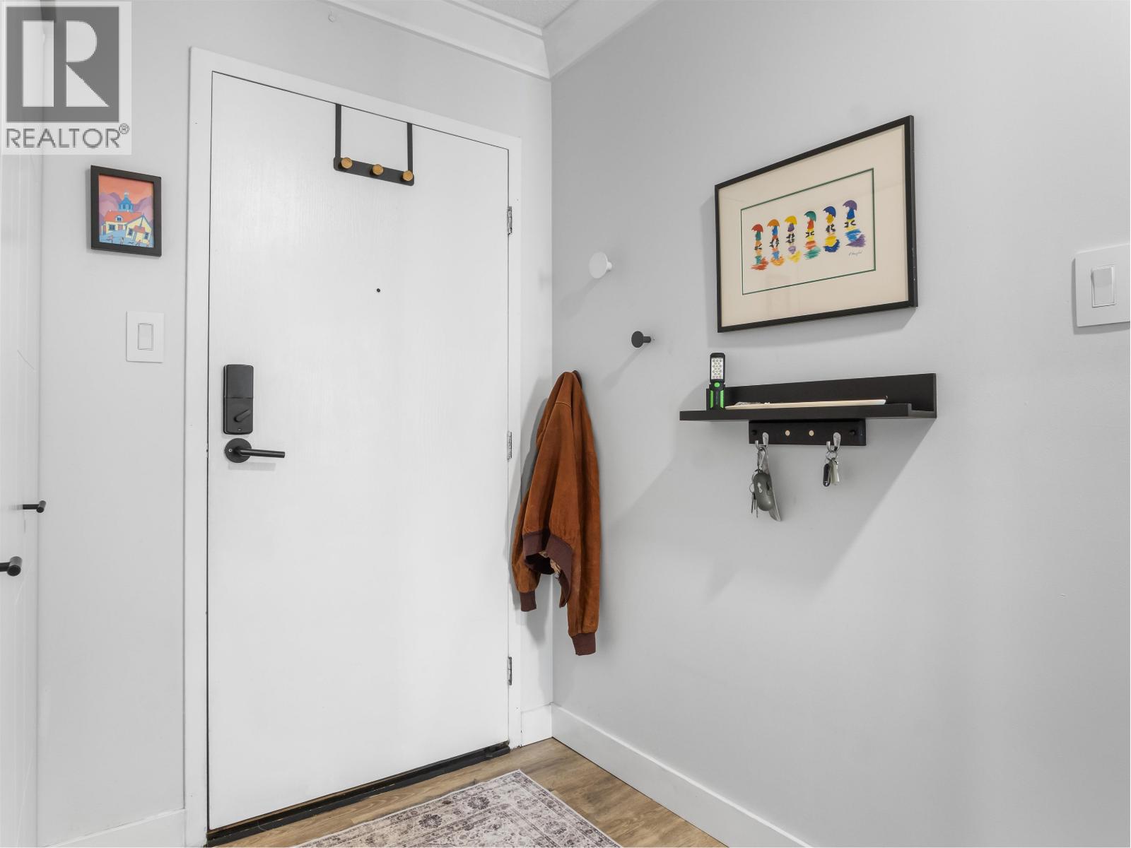306 134 W 20TH STREET, North Vancouver