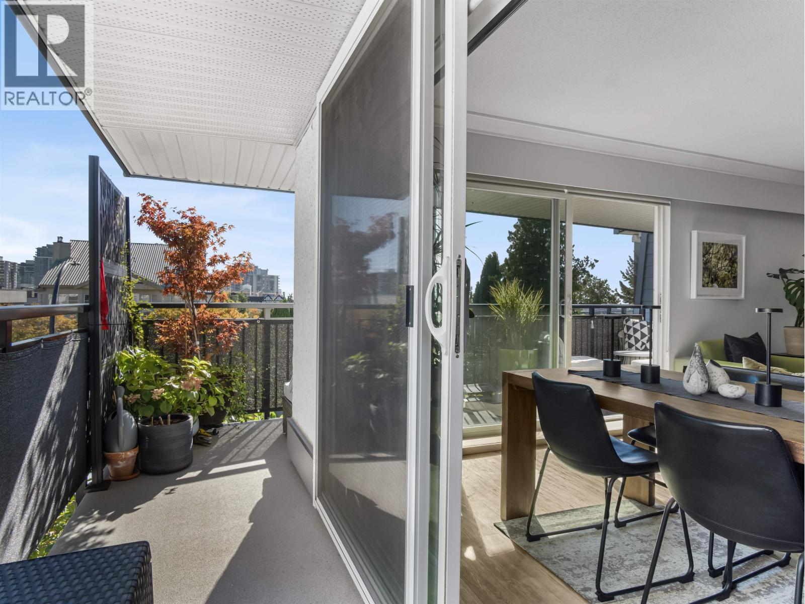 306 134 W 20TH STREET, North Vancouver