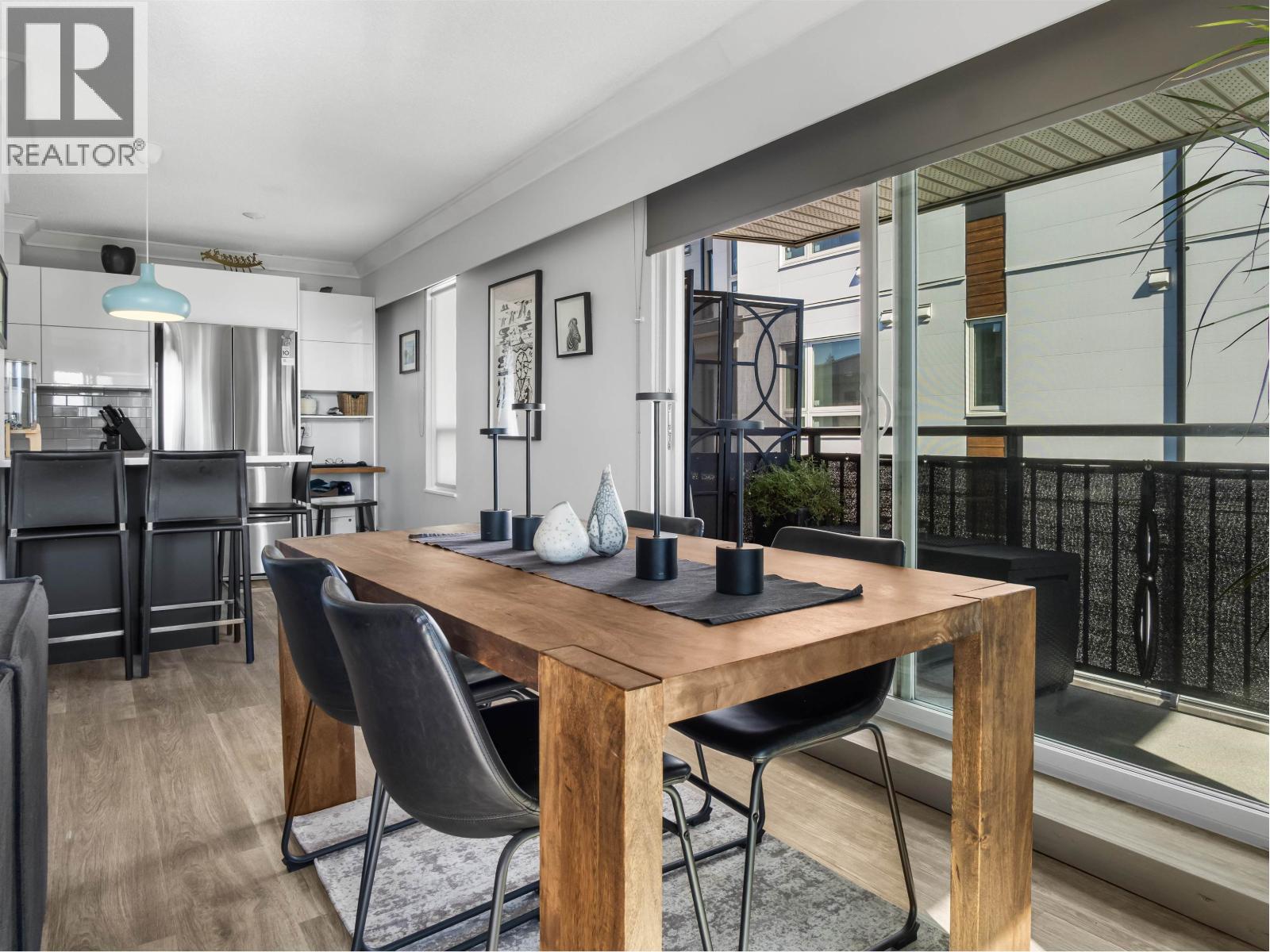 306 134 W 20TH STREET, North Vancouver