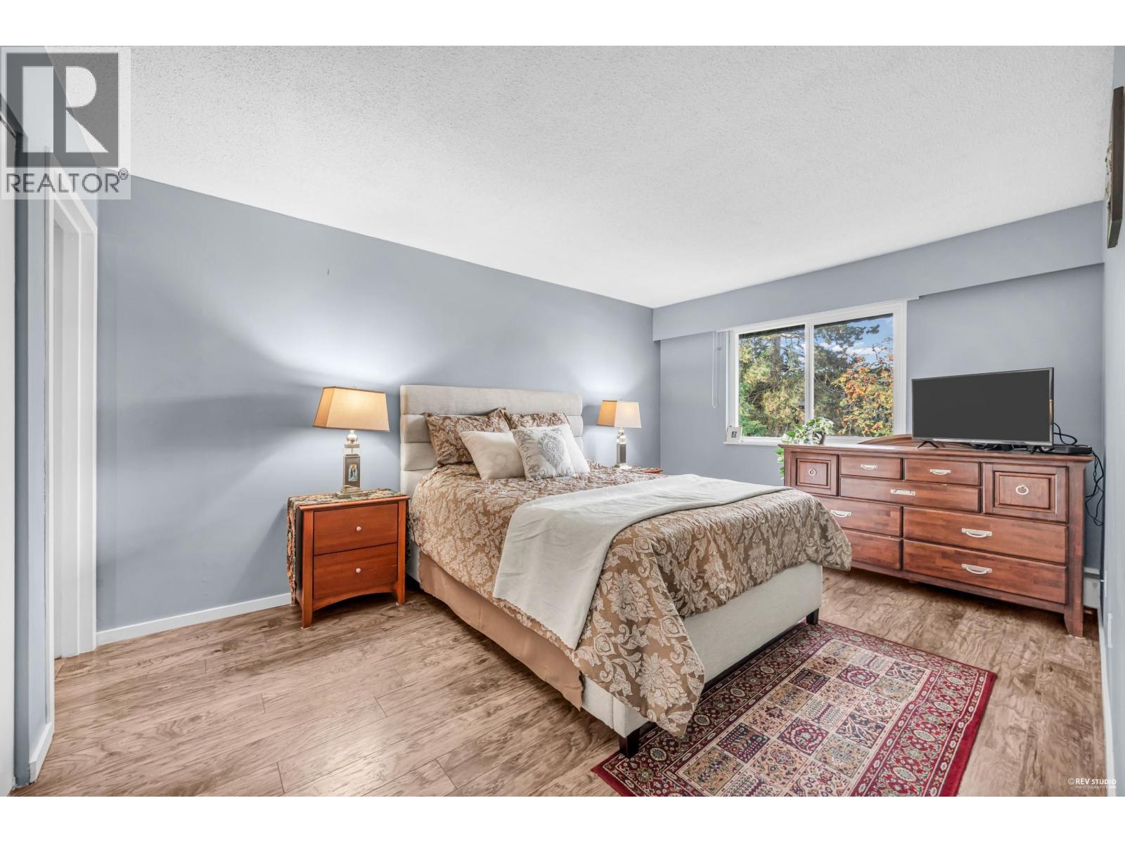 302 371 ELLESMERE AVENUE, Burnaby