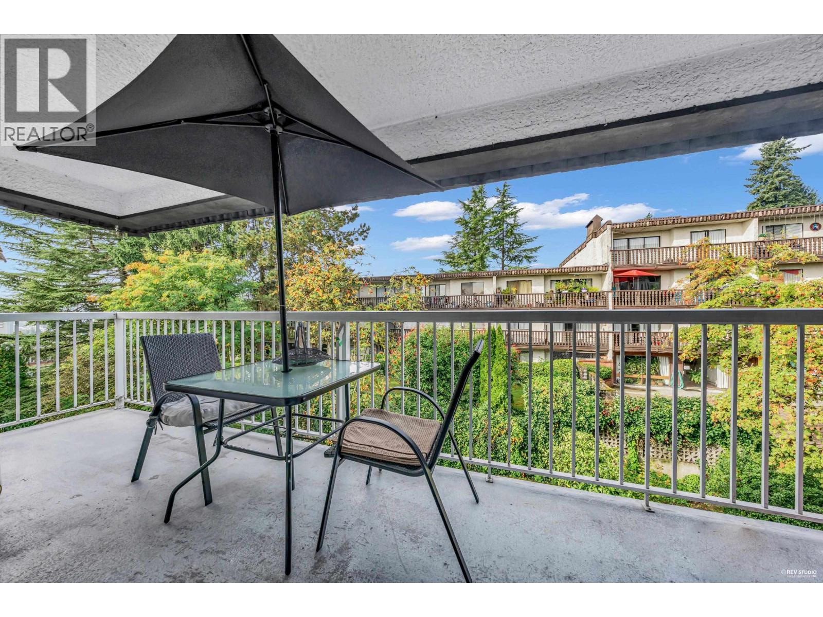 302 371 ELLESMERE AVENUE, Burnaby
