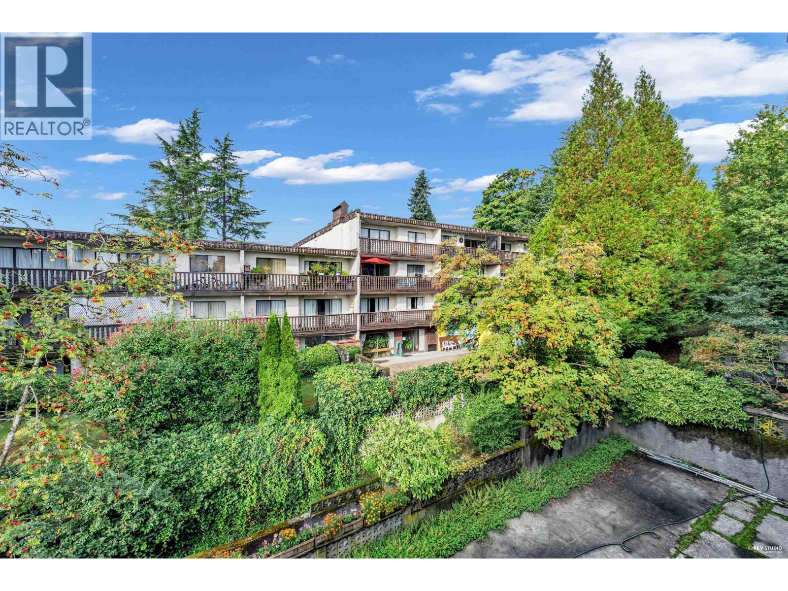 302 371 ELLESMERE AVENUE, Burnaby
