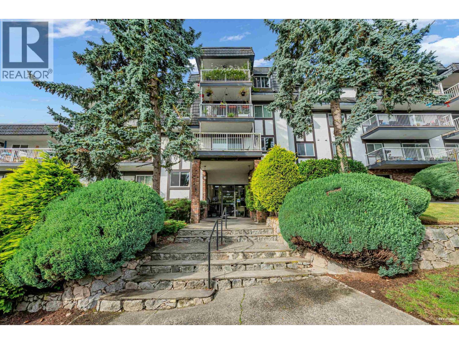 302 371 ELLESMERE AVENUE, Burnaby