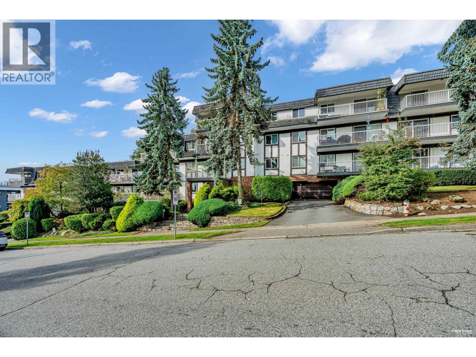 302 371 ELLESMERE AVENUE, Burnaby