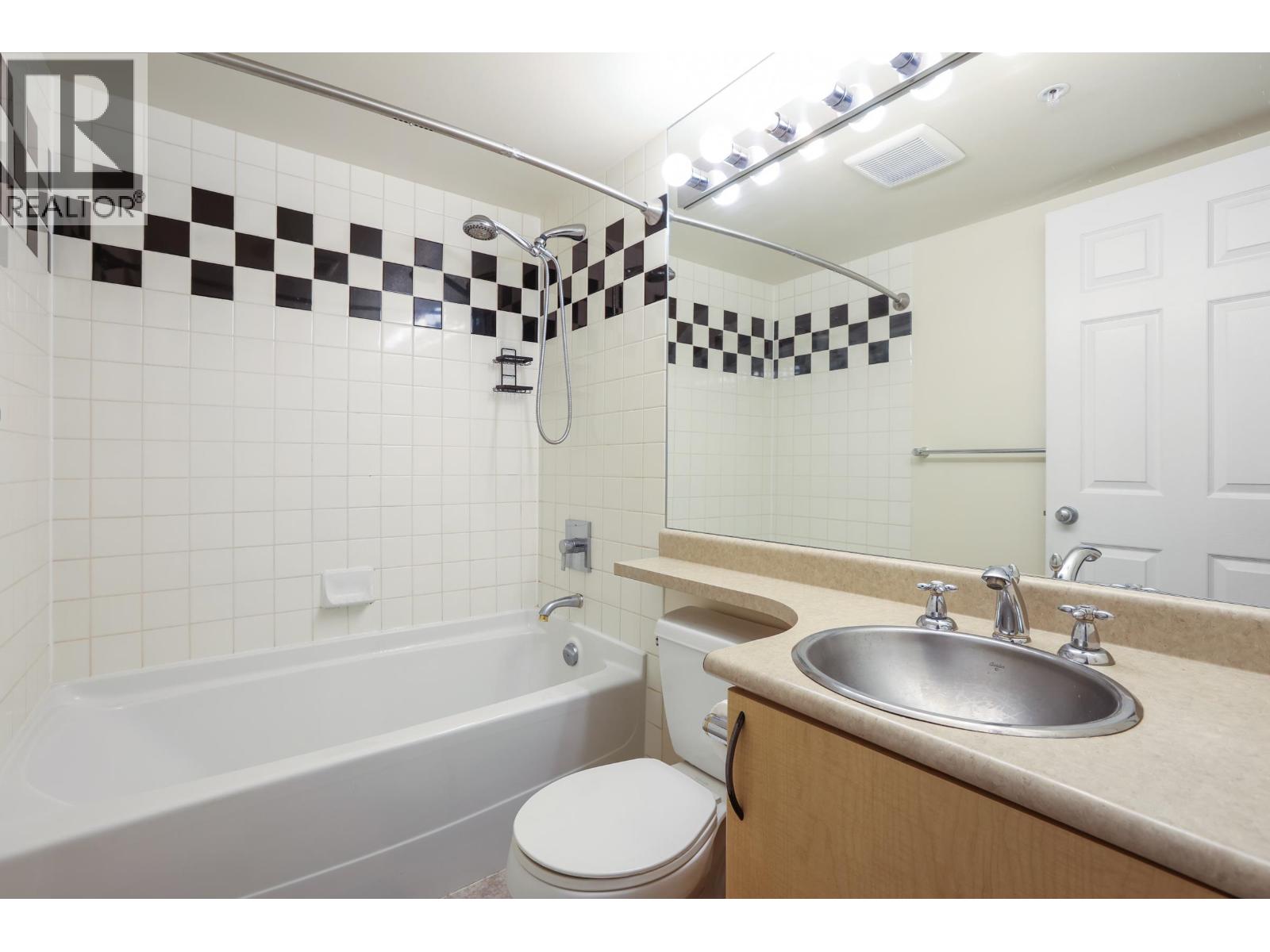 905 63 KEEFER PLACE, Vancouver