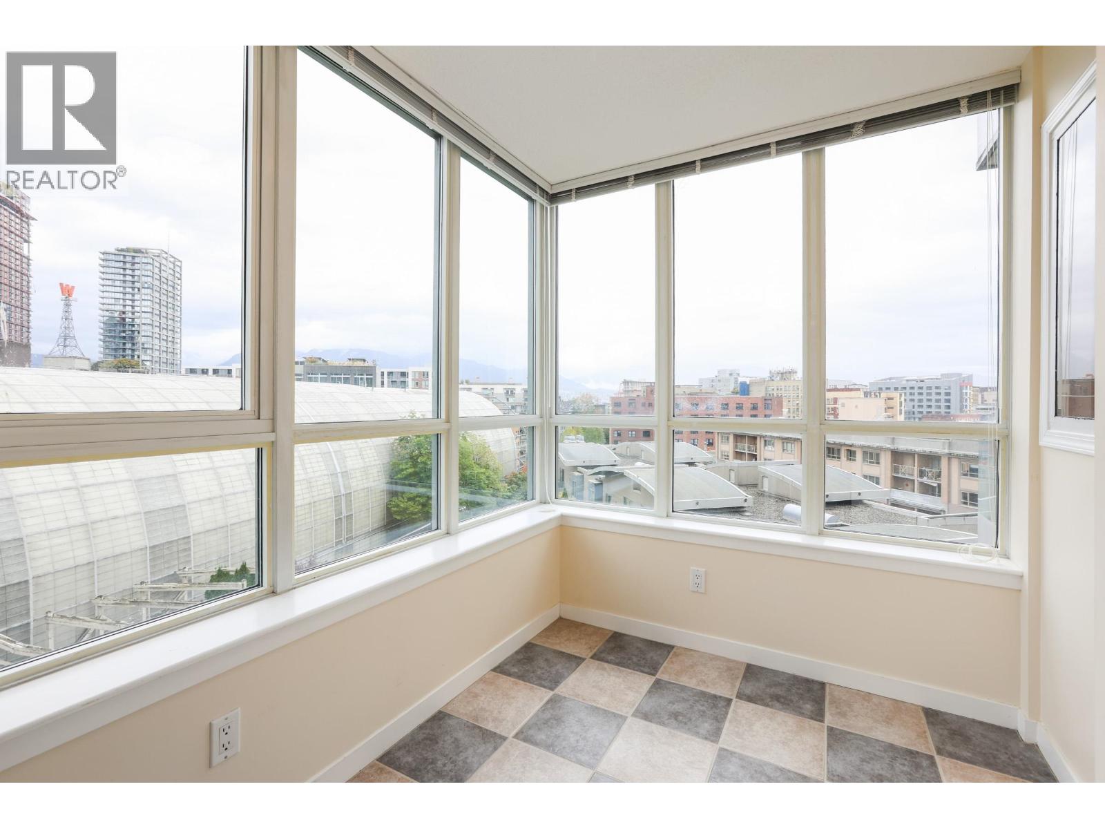 905 63 KEEFER PLACE, Vancouver