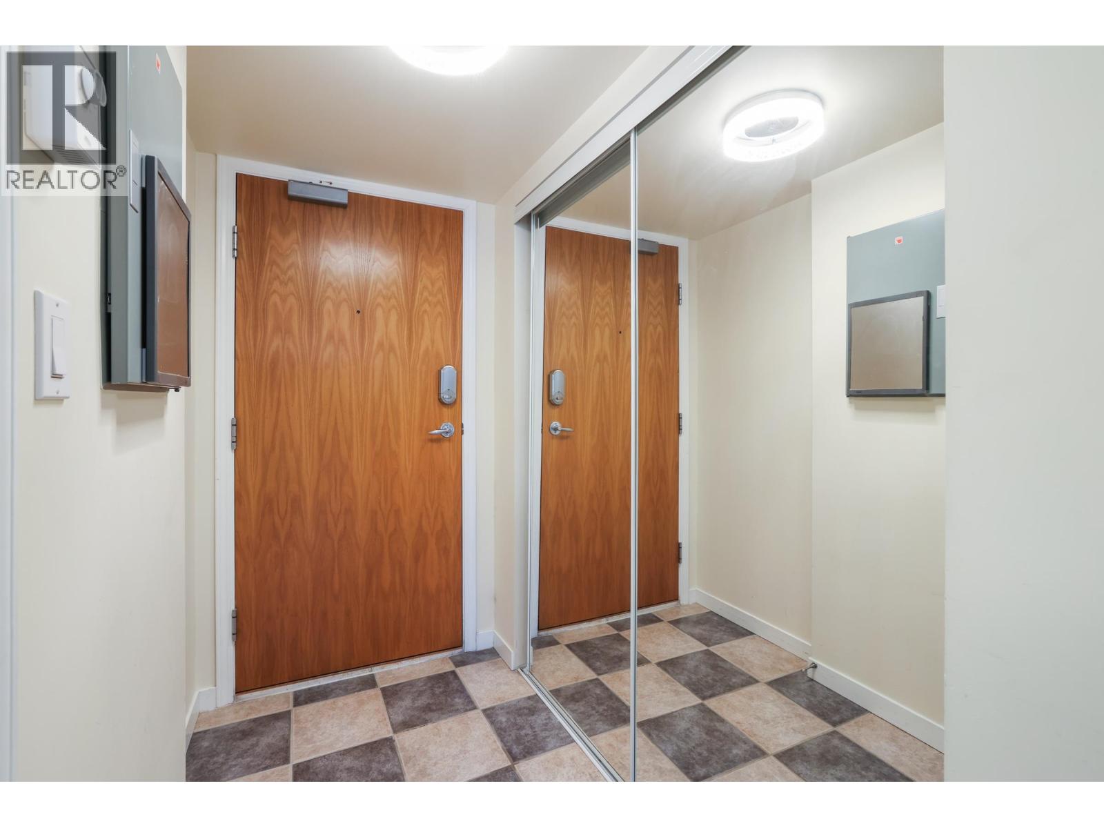 905 63 KEEFER PLACE, Vancouver