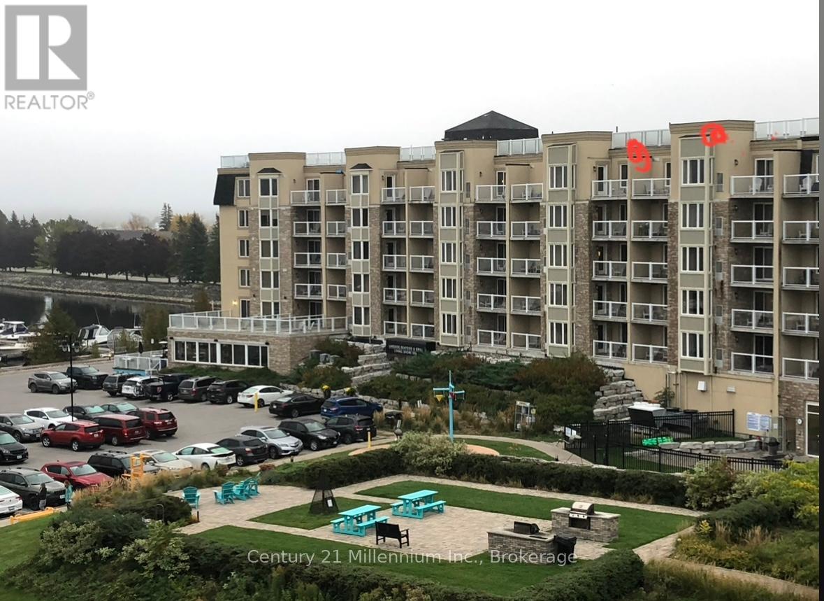 6412-6414 – 9 HARBOUR STREET E, Collingwood