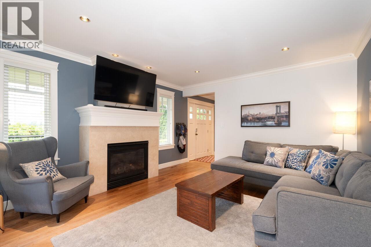 1050 11TH STREET, West Vancouver